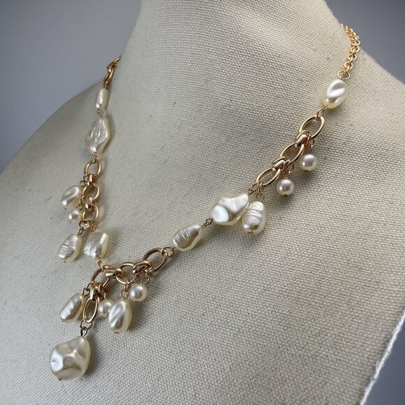 Gold Tone Faux Pearl Boho Statement Necklace Classic Timeless Lightweight - Picture 3 of 7